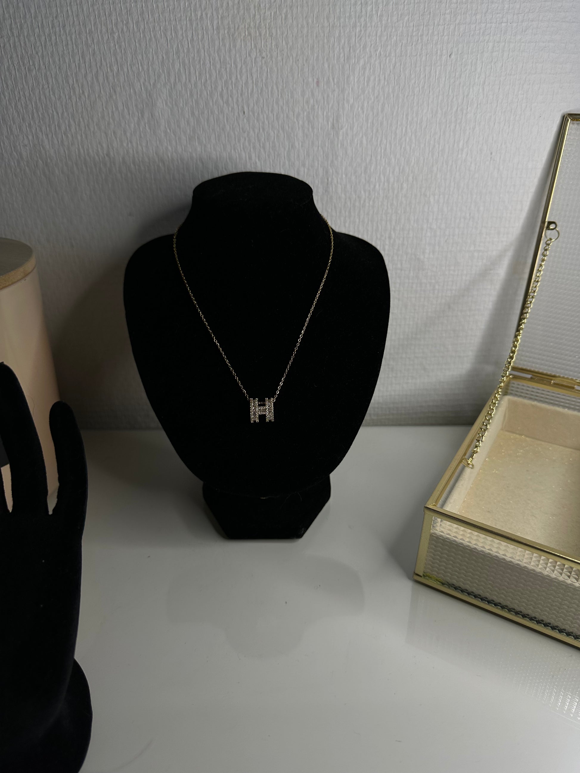 Le Collier Hadia
